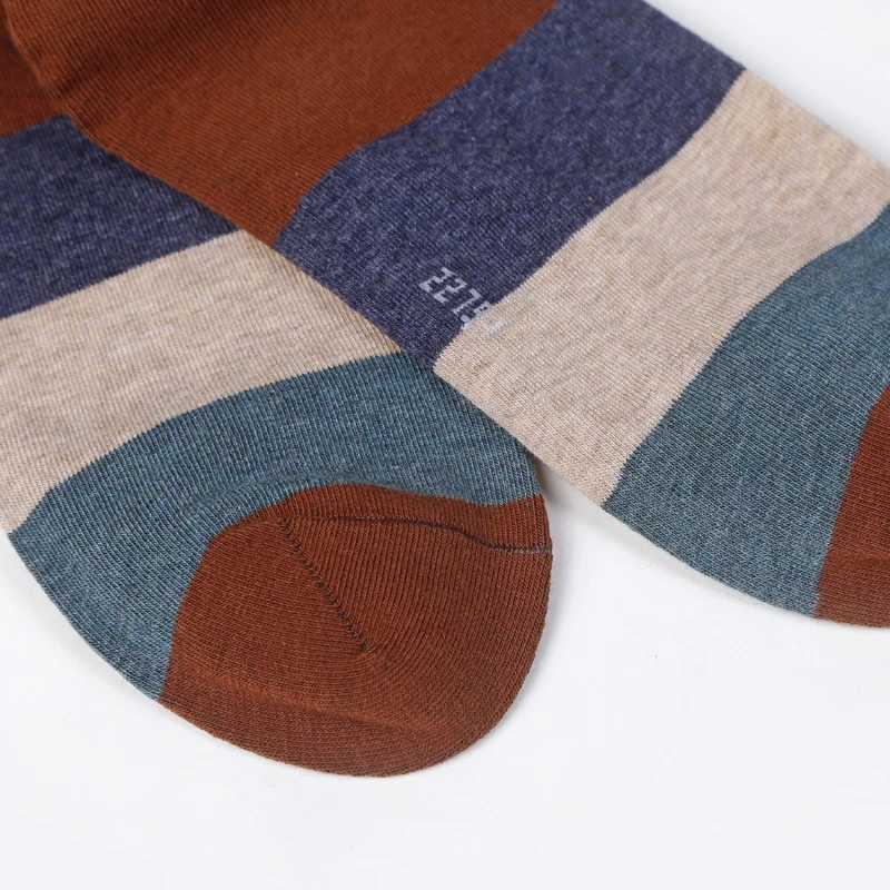 Mens Combed Cotton Socks Fashion Colorful Large Stripe Harajuku Four Seasons Casual Socks Men Size 39-44 5Pair/Lot W250217