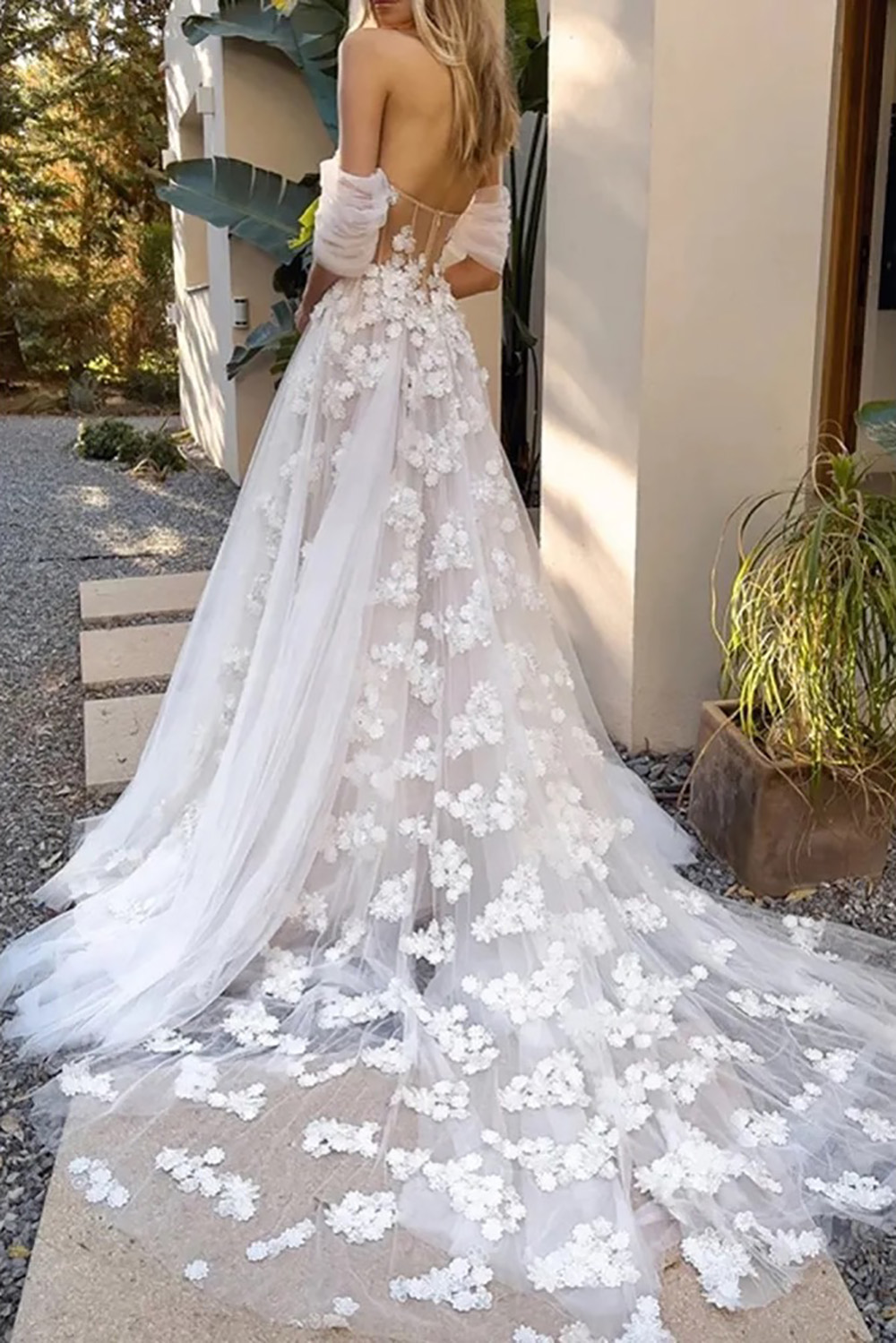 White Off The Shoulder Lace A-Line Wedding Dress Beach Women Illusion Back Appliques V-Neck A-Line Bridal Gown Tulle Vestidos