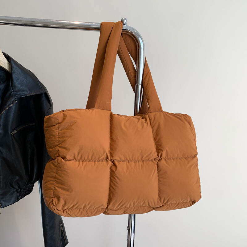 Simple Stylish Women's Padded Space Shoulder Bag for Winter Use