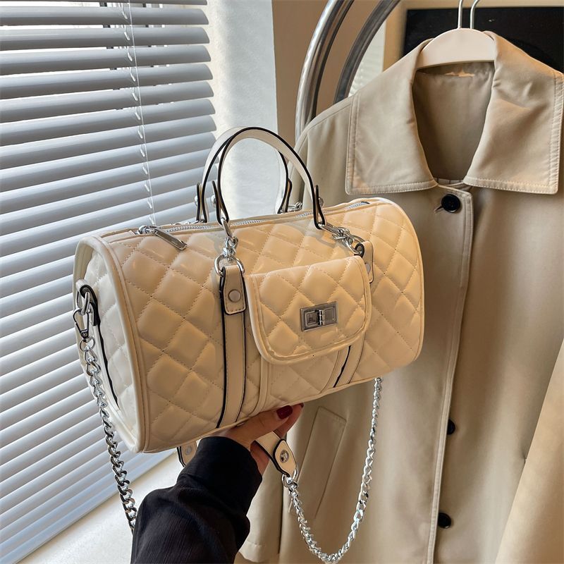 Europe The United States Portable Pillow Ladies Spring And Summer 2024 New High-Grade Rhombic Chain Shoulder Slung Bag