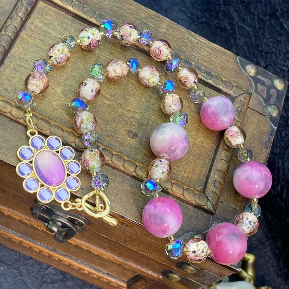 Minan vintage fresh, sweet, fashionable temperament, can be sweet or salty, age reducing pink, glass, purple necklace