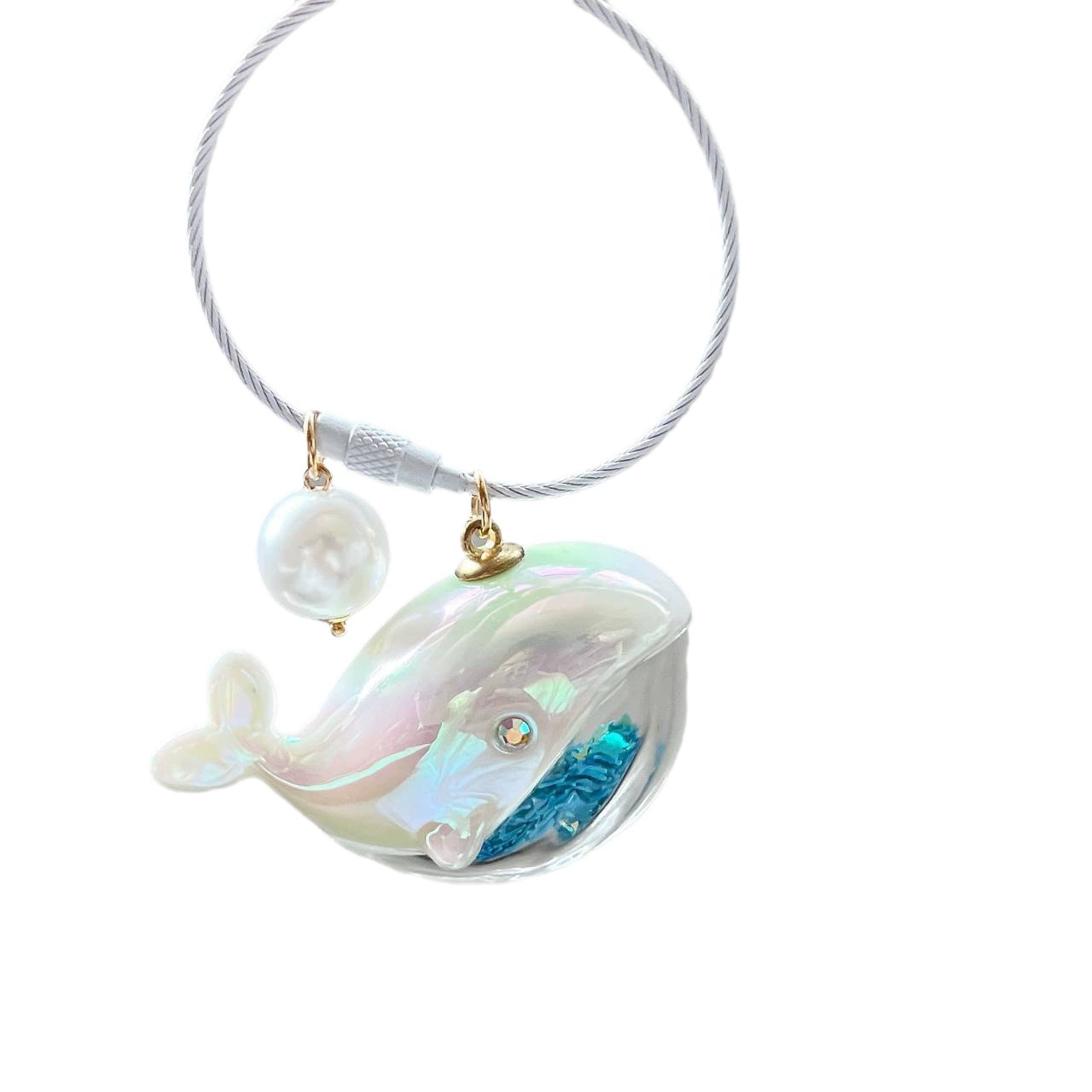 Xiaohongshu's same steel wire rope laser whale keychain creative and personalized gift backpack pendant with high aesthetic value niche