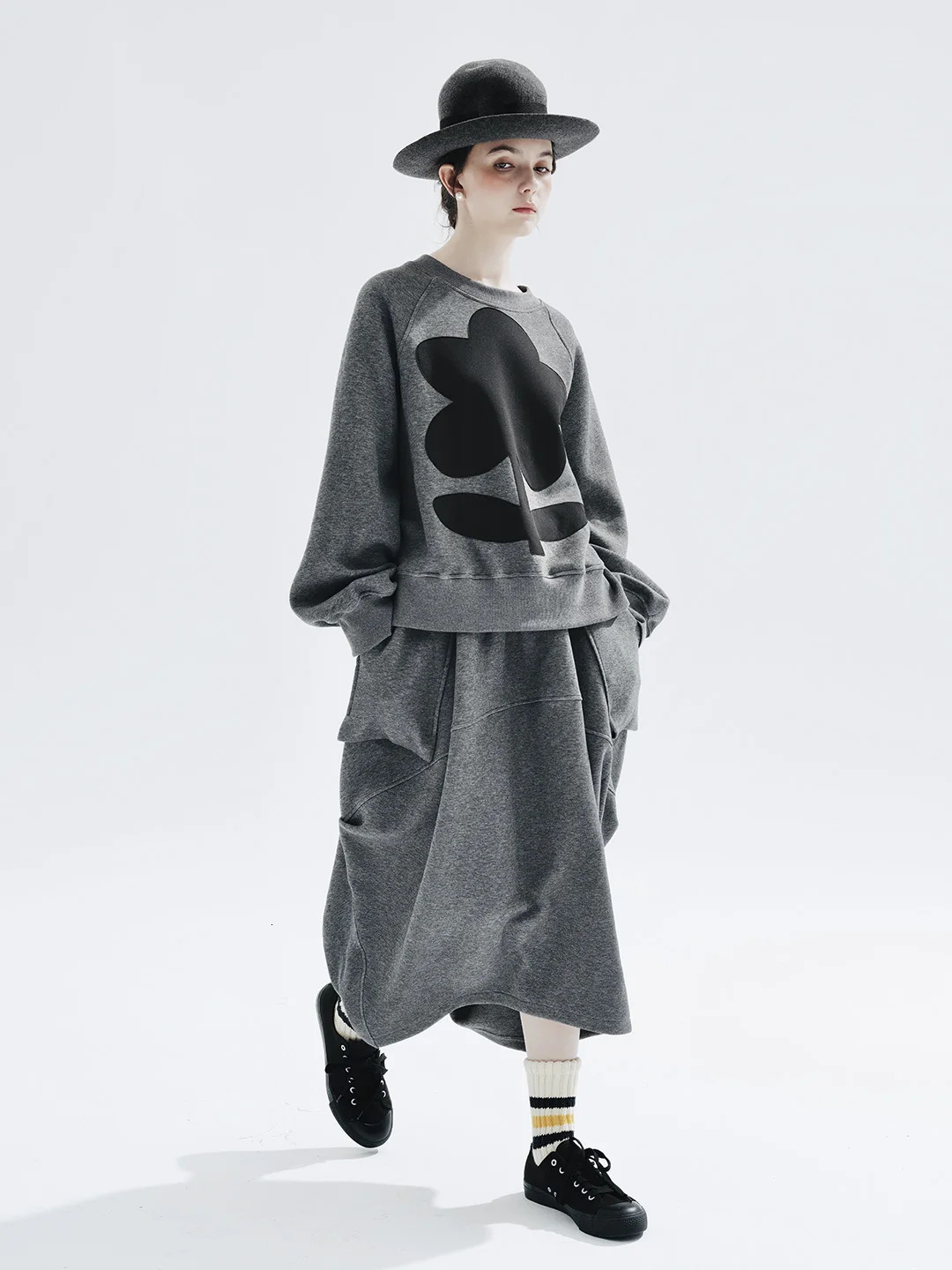 IMAKOKONI original n autumn winter round neck long sleeve grey Tshirt cover casual hoodie 234270 250213