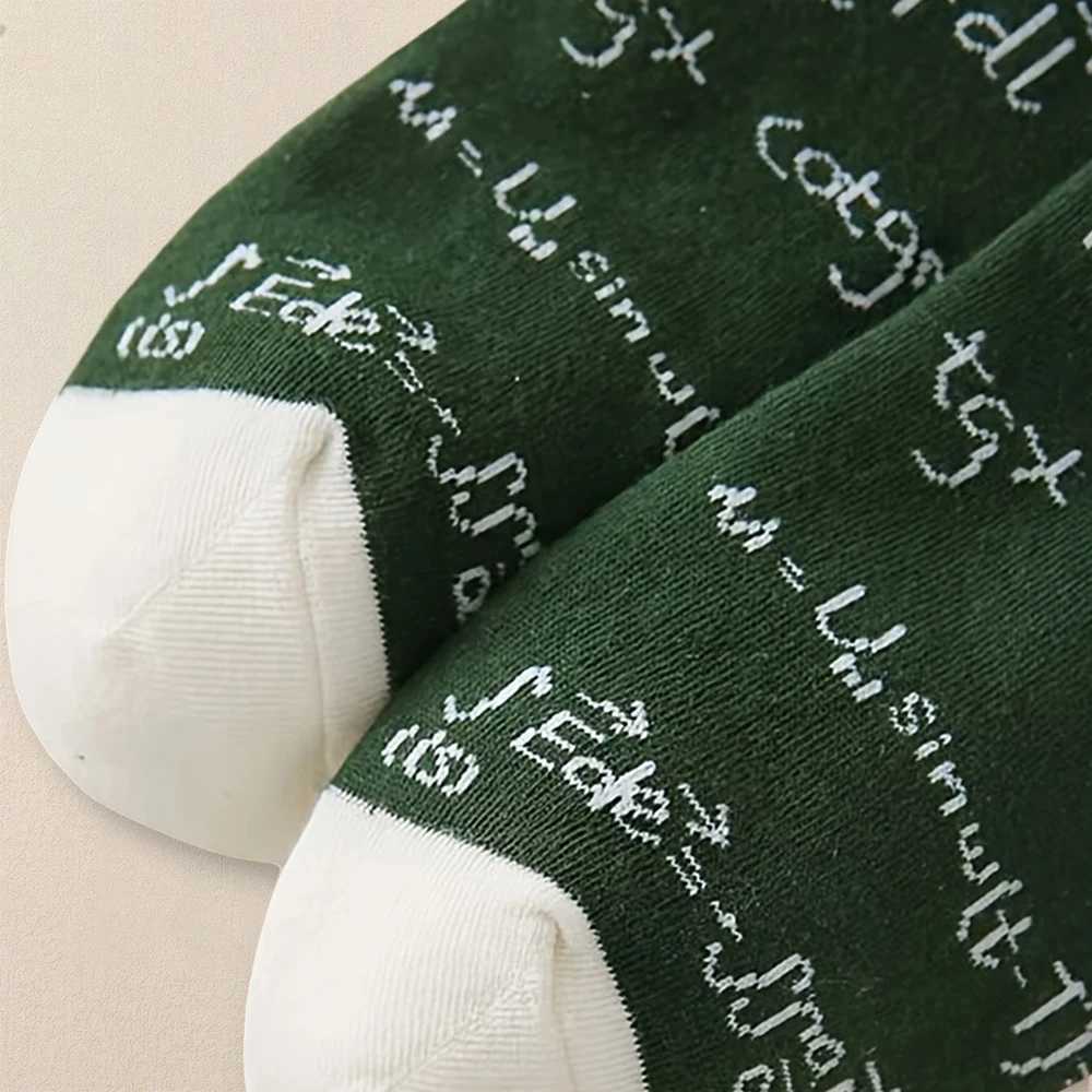 Pair Men Mathematical Letter Pattern Round Neck Socks Casual Fashionable Creative Breathable Comfortable Mid Length Socks W250217
