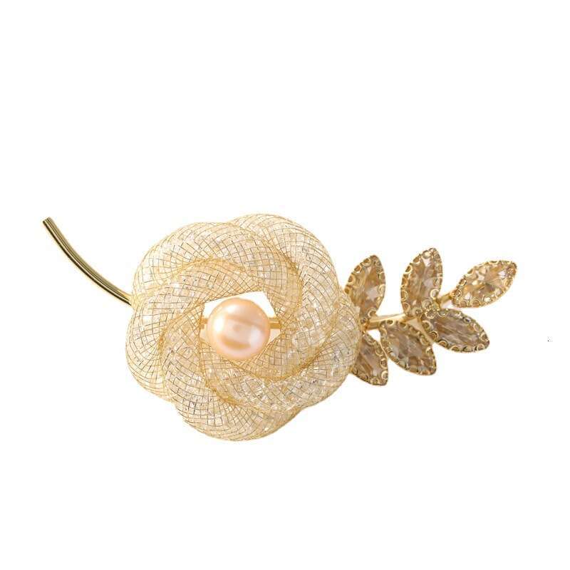 Natural pearl hollow out full dia gold wire rose temperament brooch jewelry for women's high-end sense suit shirt light chest wer