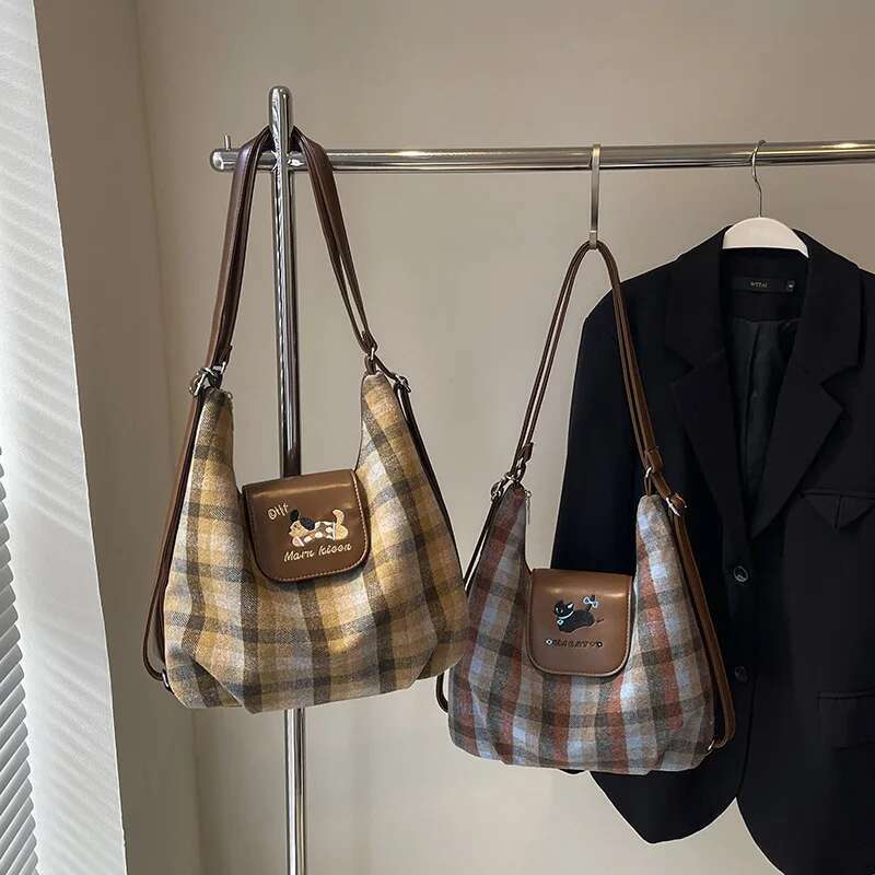 Large Capacity Women's Shoulder Bag, Cloud Ripple Dot Trendy Small Square Bag