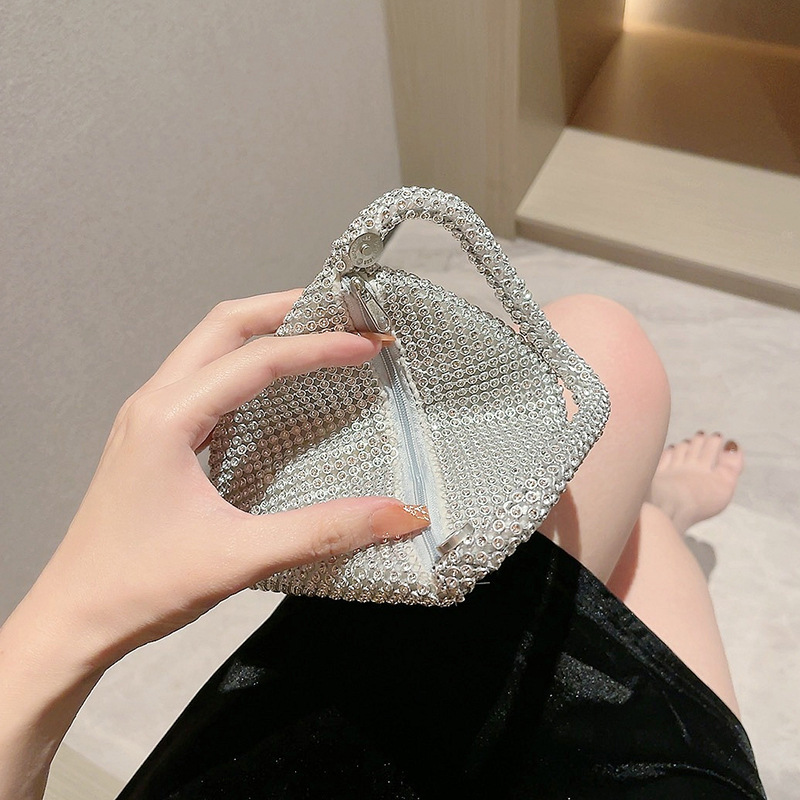 Chic Women's Diamond Evening Handbag Ideal for Glamorous Weddings and Celebrations