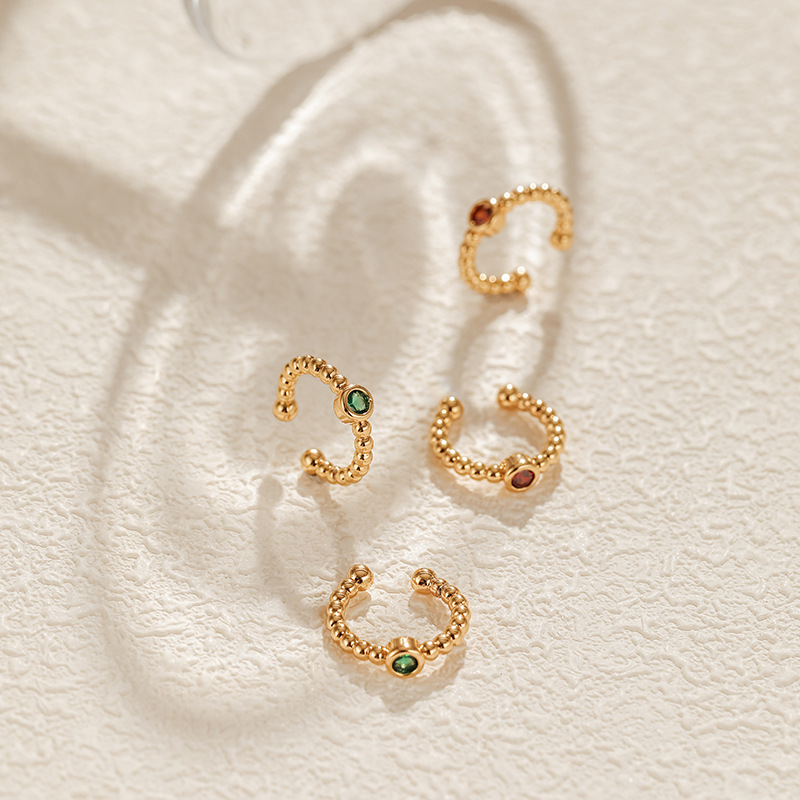 Versatile and simple C-shaped plain circle temperament ear clip set with green zircon exquisite and compact INS ear bone clip without ear hole