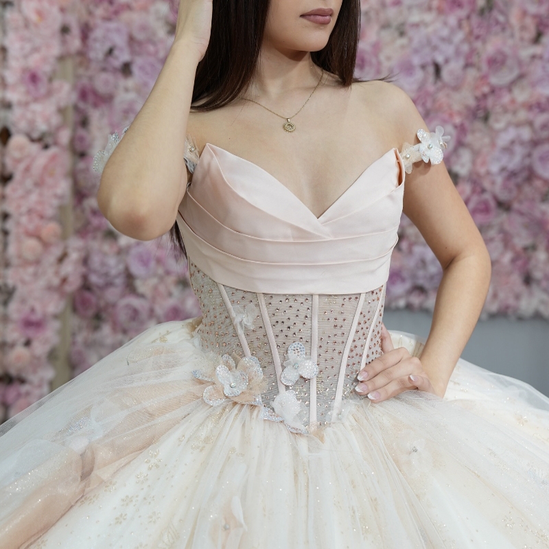 Ivory Shiny Quinceanera Dresses Ball Gown Off The Shoulder Sequin Applique Flower Beads Tull Party Birthday Sweet 16 Dress Vestidos 15 Anos