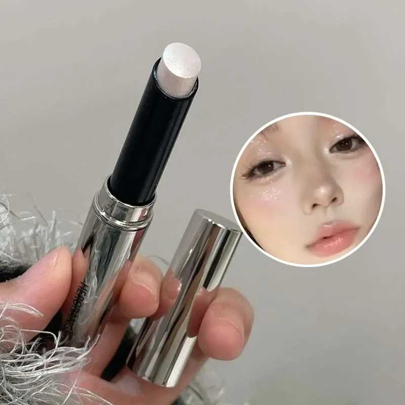 Glitter Highlighter Stick Natural Diamond Glitter White Highlight eye shadow Pencil Outline Shadow Bright Face Body MakeupW250217