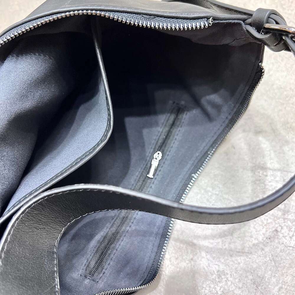 Fashionable Handmade Genuine Leather Women's Crossbody Shoulder First Layer Cowhide Underarm Wrist Bag