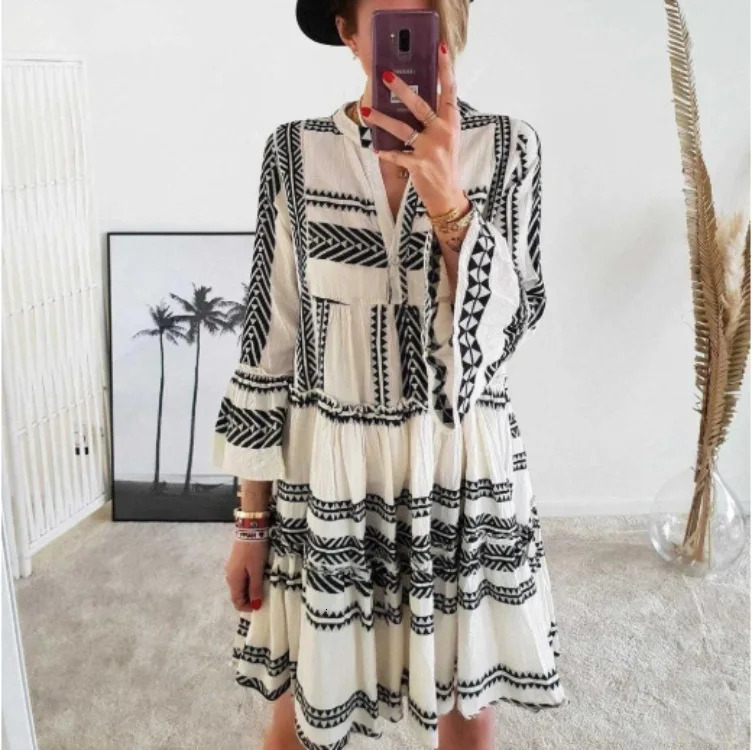 Short Dress Summer Geometric Print V-neck Bell Sleeve Short Dress Beach Party Nine-quarter Sleeves Big Swing Dress 250213
