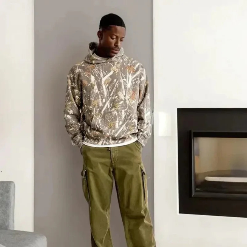 Autumn and Winter Thickened Camouflage Hoodie American Street Harajuku Retro Casual Loose Y2k Hoodie Bizarre Adventure 250214