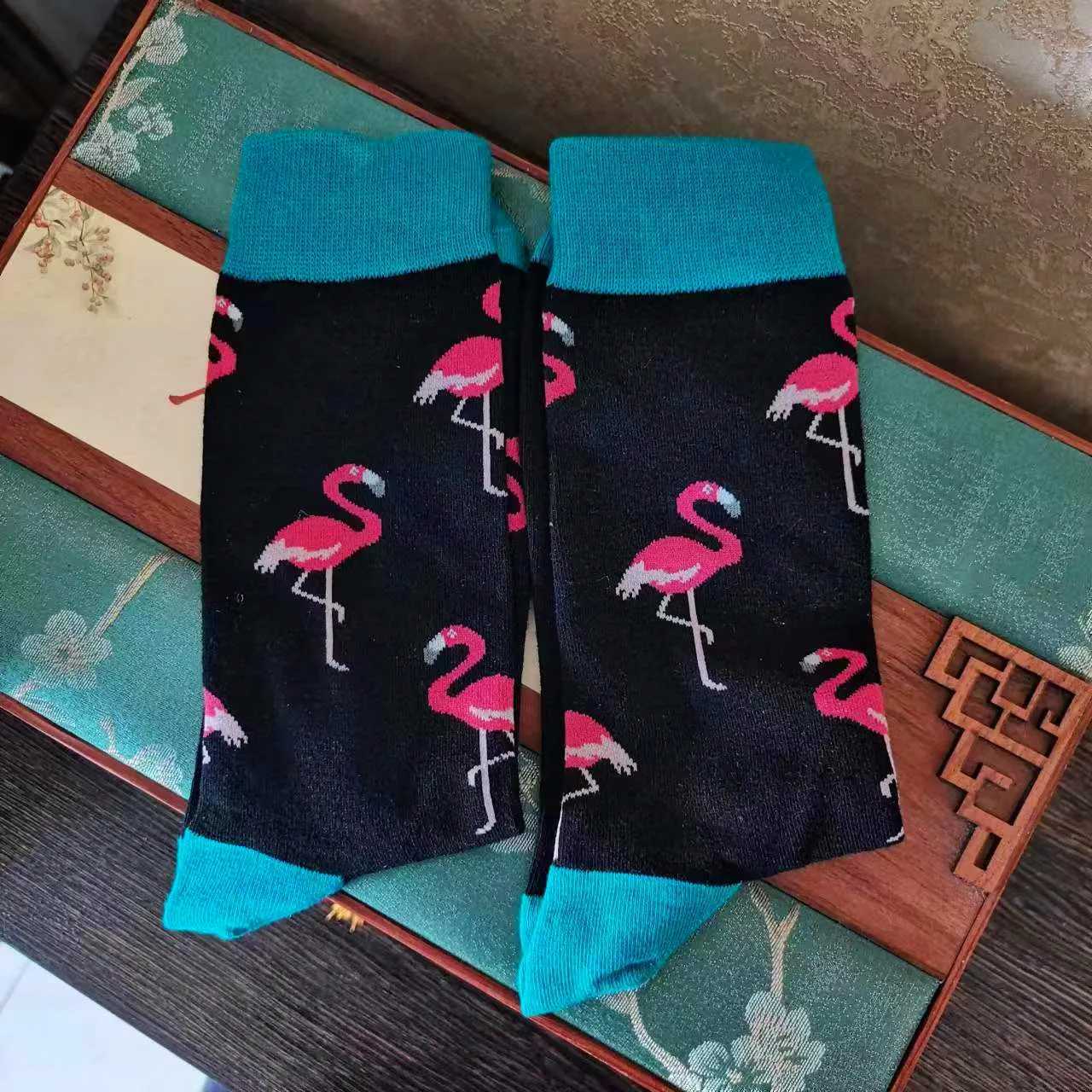 Funny Flamingo Pattern Cotton Men Crew Sock Street Tide Crew Socks Gift Men Husband Cute Street Socks Novelty Funky Pink Black W250217