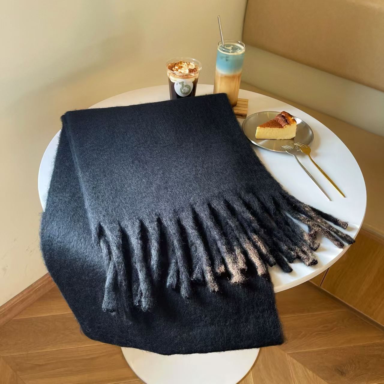 T144 White pure wool scarf female winter student warm scarf new versatile tassel narrow scarf couple model wholesale