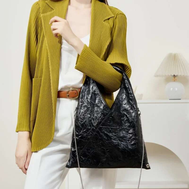 High Quality 2025 New Spring Niche Design Genuine Leather First Layer Cowhide Women's Commuter Shoulder Bag 2757