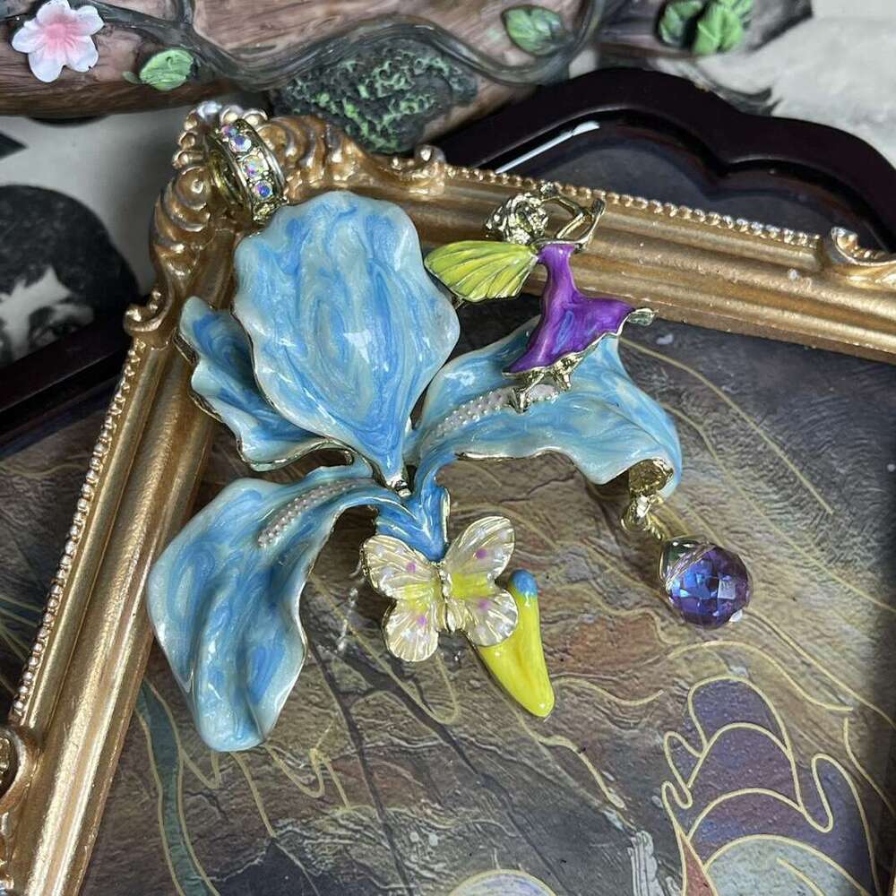 Vintage 3D Iris Butterfly Pendant - Heavy Duty Enamel, Elegant & Fashionable