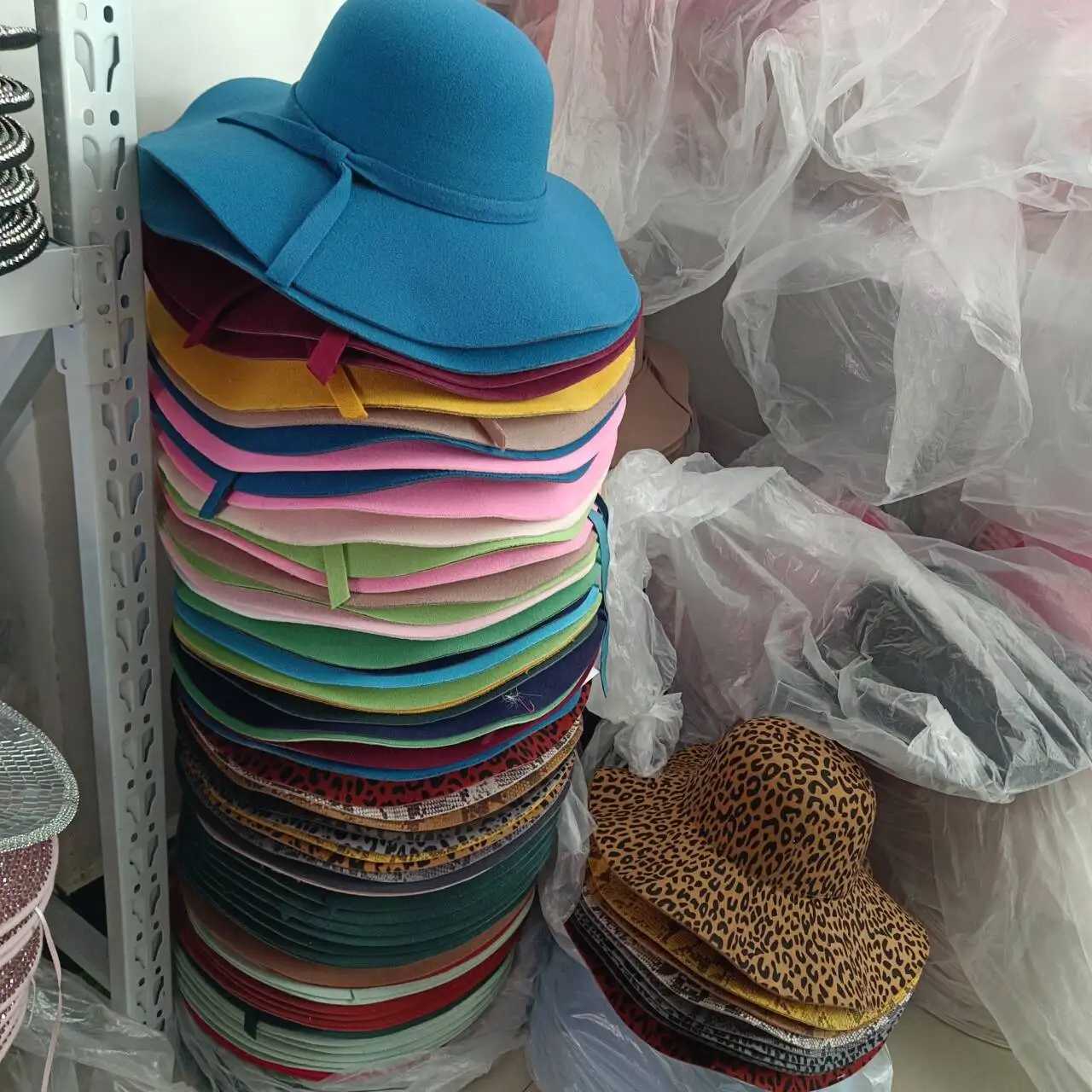 2023 Autumn Winter Vintage Floppy Hat Women Elegant Felt Fedora Hat Wide Brim Sun Cap British Style Fedoras Felt Floppy Hats W250217