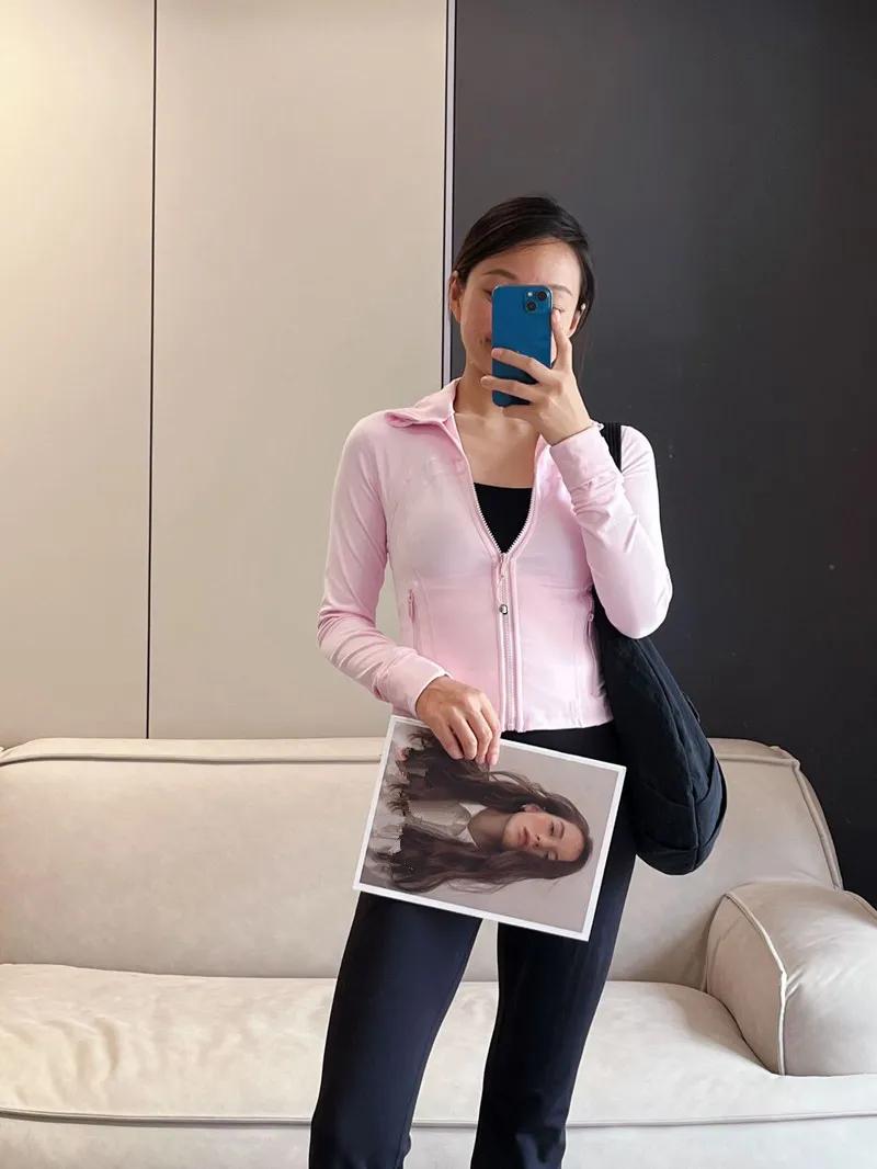 Women Designer Yoga Cropped Jacket With Gold Zipper Activewear Slim Fit Zip Thumb Hole Running Workout Fiess Jackets Lightweight Breathable Sports Out