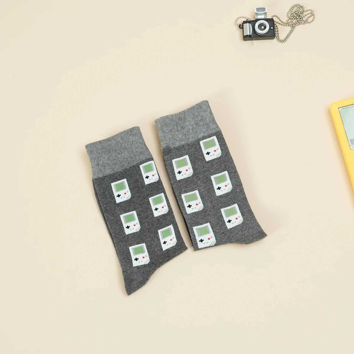 Pair Unisex Novelty Creative Game Console Pattern Mid-Calf Socks Suit In All Seasons W250217