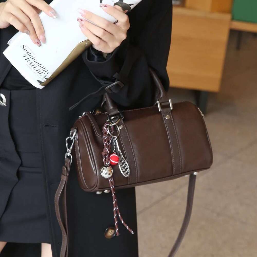 Bag Women's 2024 New Leather Large Capacity Cowhide Retro Handbag Women's Fashion Single Shoulder Crossbody Bag