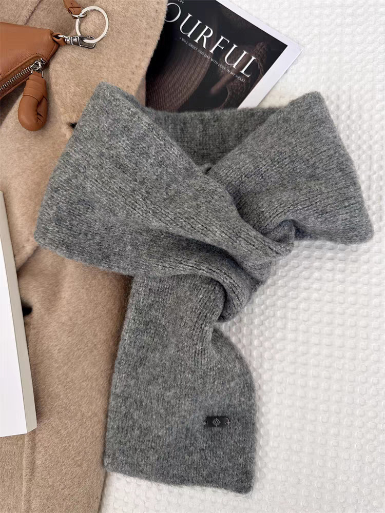 T142 Wool-containing simple knitted small scarf for women in autumn and winter, Korean version for age reduction, versatile solid color warm cross woo