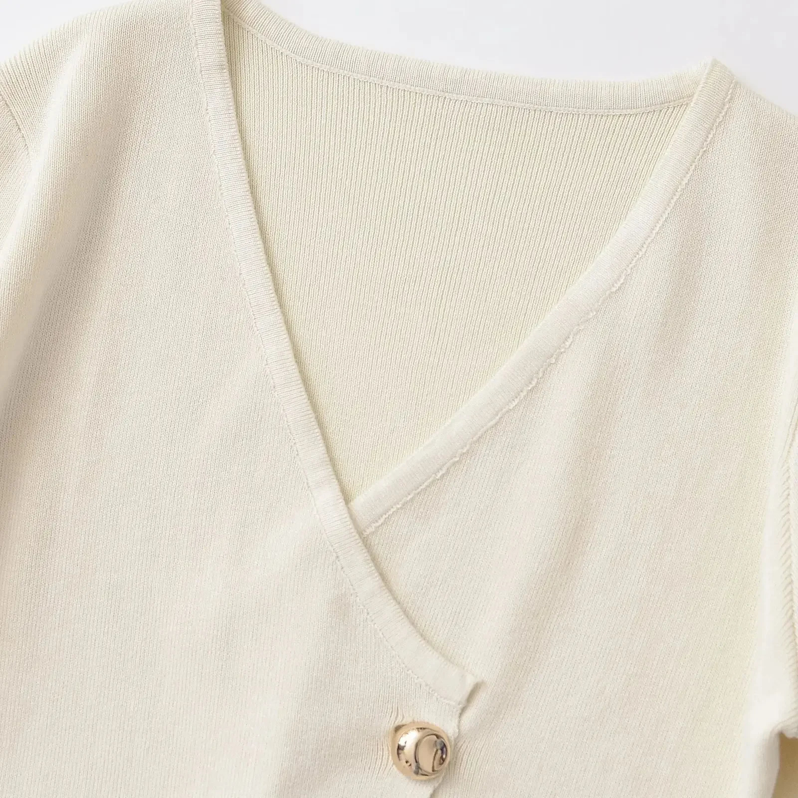 TRAF Sweater Autumn Women Chic Slim Vneck Warm Cardigan Womens Street Elegant Fashion Young 4192124 250211