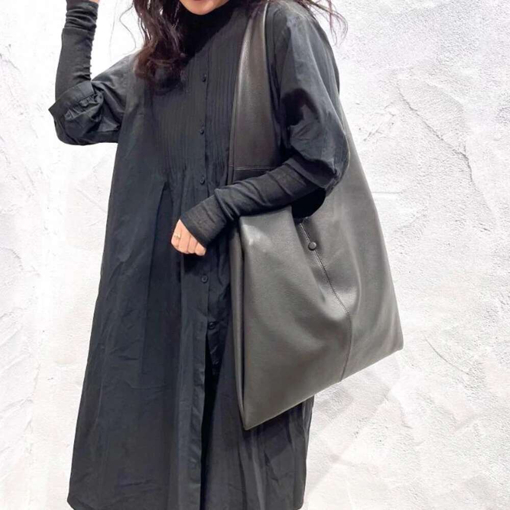 Fashion Leather Tote 2024 Trend Brand Design Female Simple Cowhide Shoudler Bags Woman Big Capacity Er Cow Skin Bag
