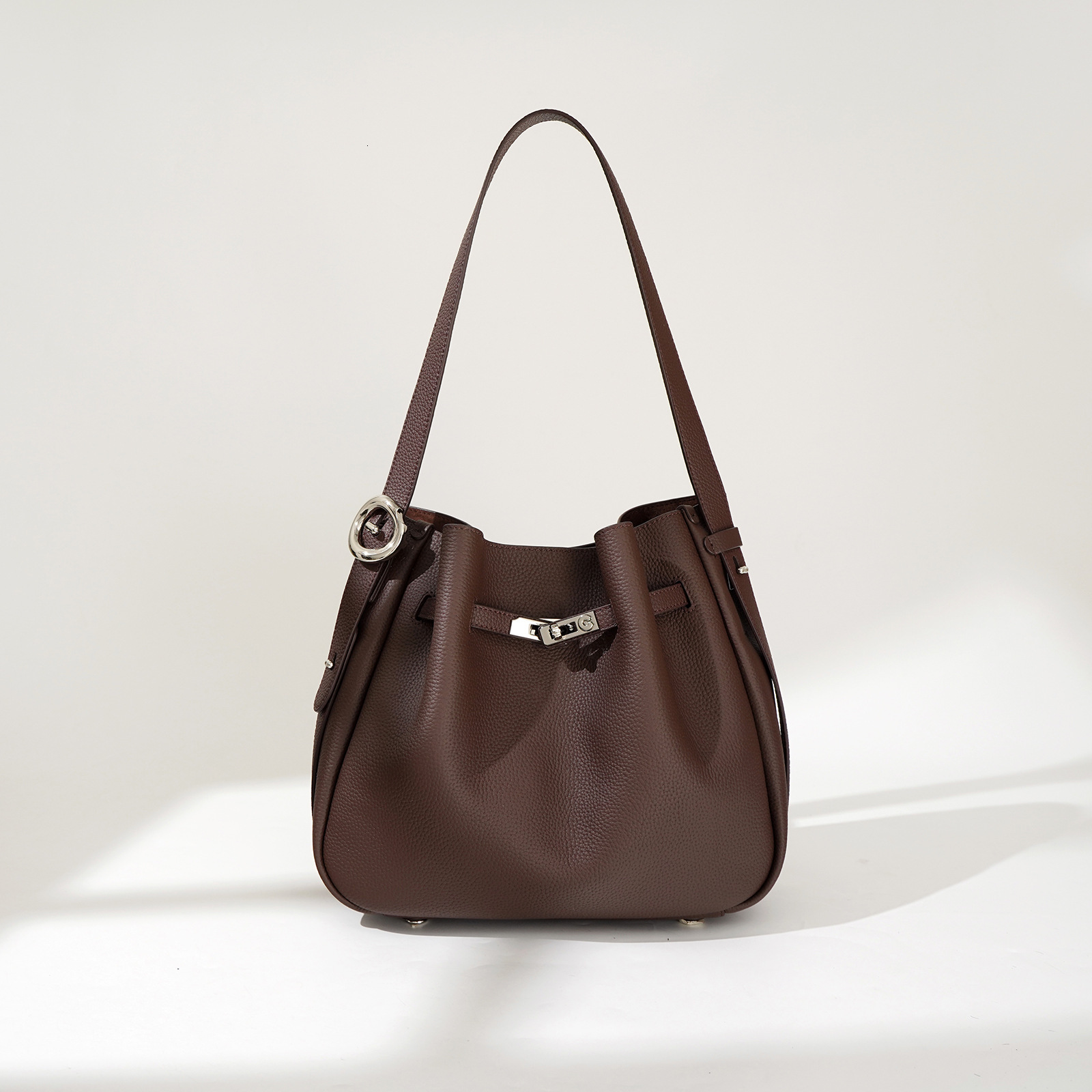 Bag 2025 New Large Capacity Female Niche Genuine Leather Cowhide Bucket Shoulder High-End Casual Crossbody Bag