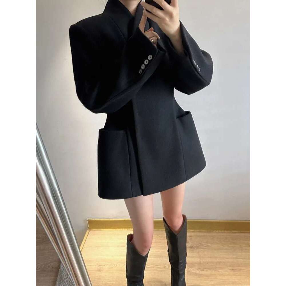 High-End Black Woolen Blazer For Women V-Neck Covered Button Double Pockets Design Gathered Waist Coats Elegant
