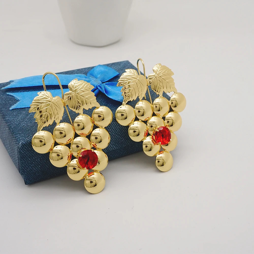 Fashion Purple Crystal Grape Leaf Earrings Elegant Smooth Irregular Geometric Fruit Gold Color Copper Drop For Women 250213