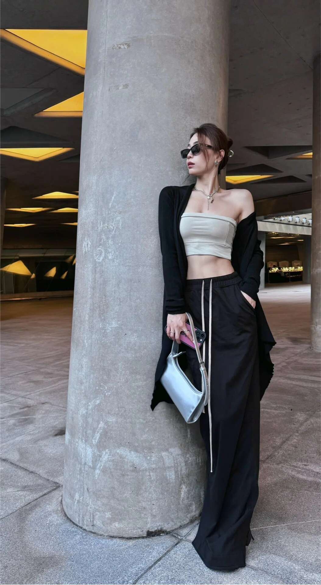 22Ss Owen Seak Women Cotton Shirt Gothic High Street Bottoming Clothing Autumn Black Tee