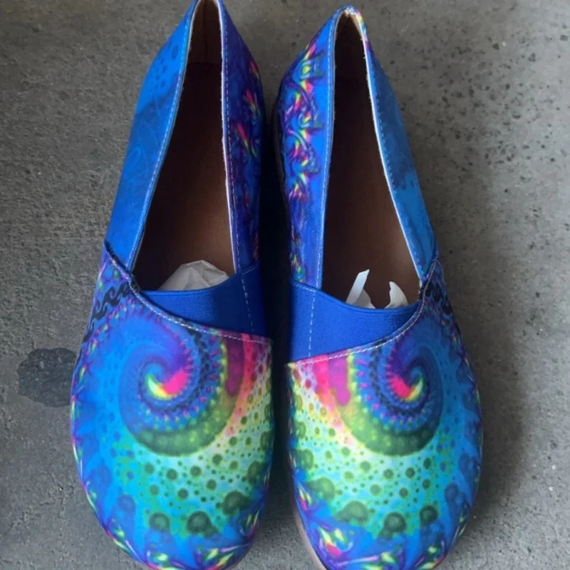 Large Size Flat Canvas Shoes with Women Pattern Round Toe Single Shoes Light Mouth Versatile Set Foot Flat Shoes 2025 Model 250214