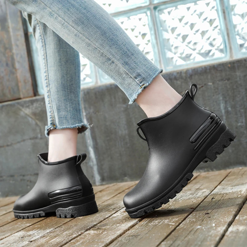 Low cut anti slip womens rain boots PVC black waterproof rain boots short tube garden shoes fashionable womens water shoes 250213