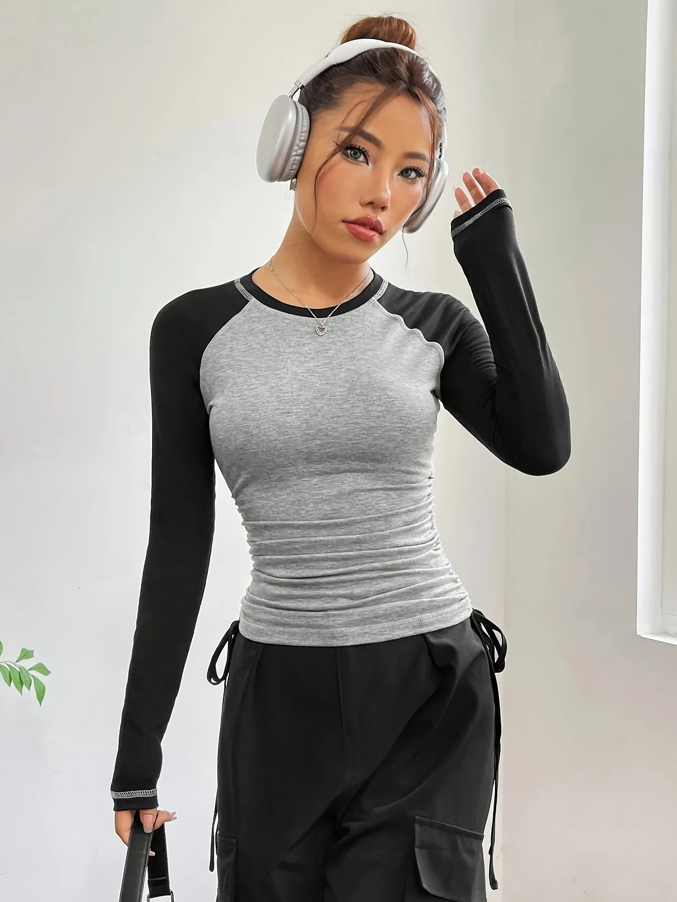 Women Long Sleeve Slim Fit T Shirts Holiday Party Crop Top Y2k Korean Harajuku Kpop Graphic Patchwork Tee 250217