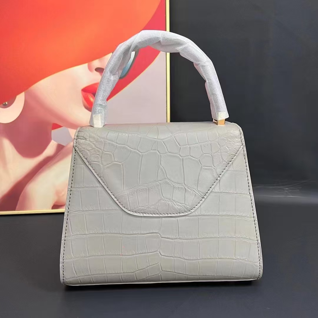 Handmade Bag Crocodile Baby Crossbody Bag Luxury Chain Bag Genuine Leather Crocodile Women bag pure handmade tile bag NO LOGO