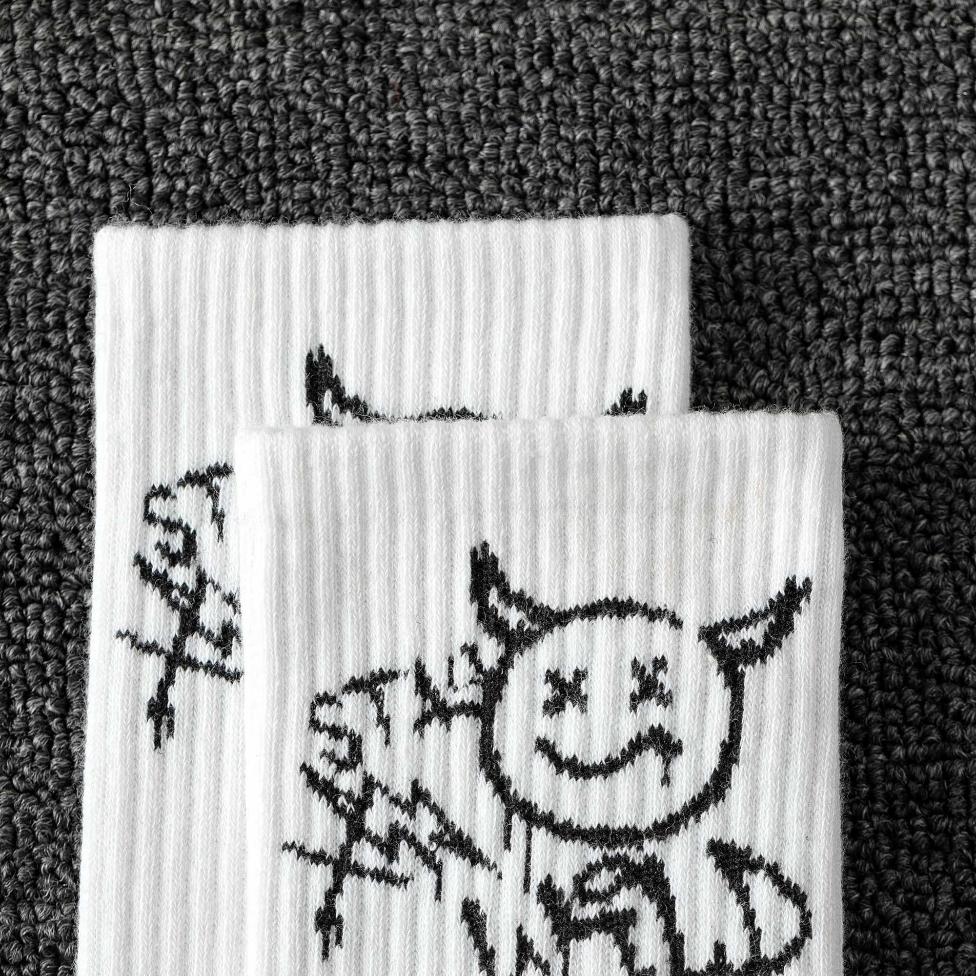 Random multiple pairs of mens crew socks graffiti ghost face unique street trend moisture wicking W250217