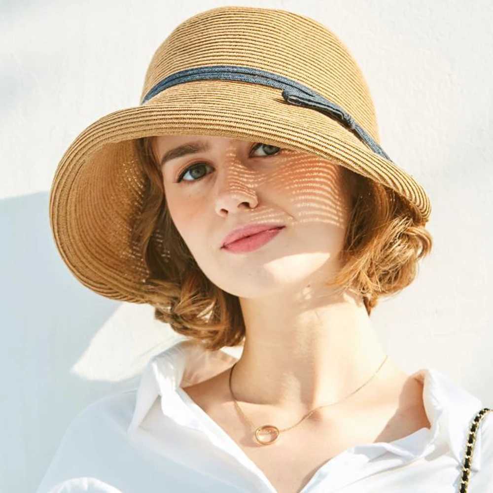 FS 2023 French Womens Straw Hat Victoria Sun Hat Chin with Foldable Summer Accessories Bucket Hat Fedoras Beach W250217