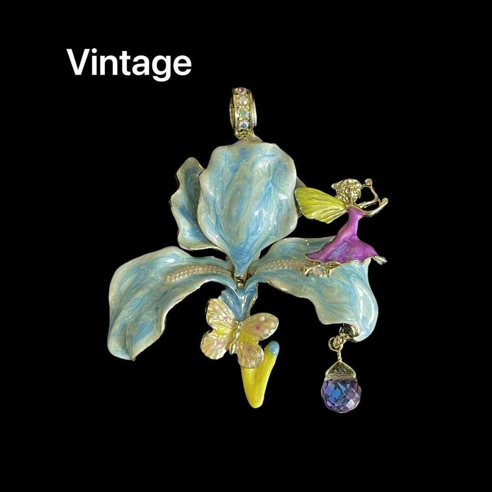 Vintage 3D Iris Butterfly Pendant - Heavy Duty Enamel, Elegant & Fashionable
