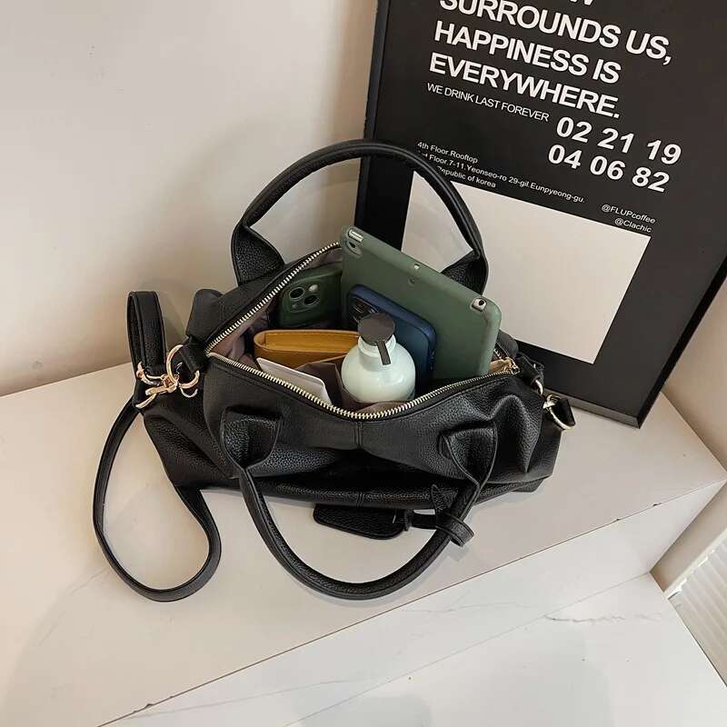 Single Shoulder Soft Leather Retro Solid Color Texture Casual Crossbody Bag Large Capacity Elegant Versatile Travel Commutin