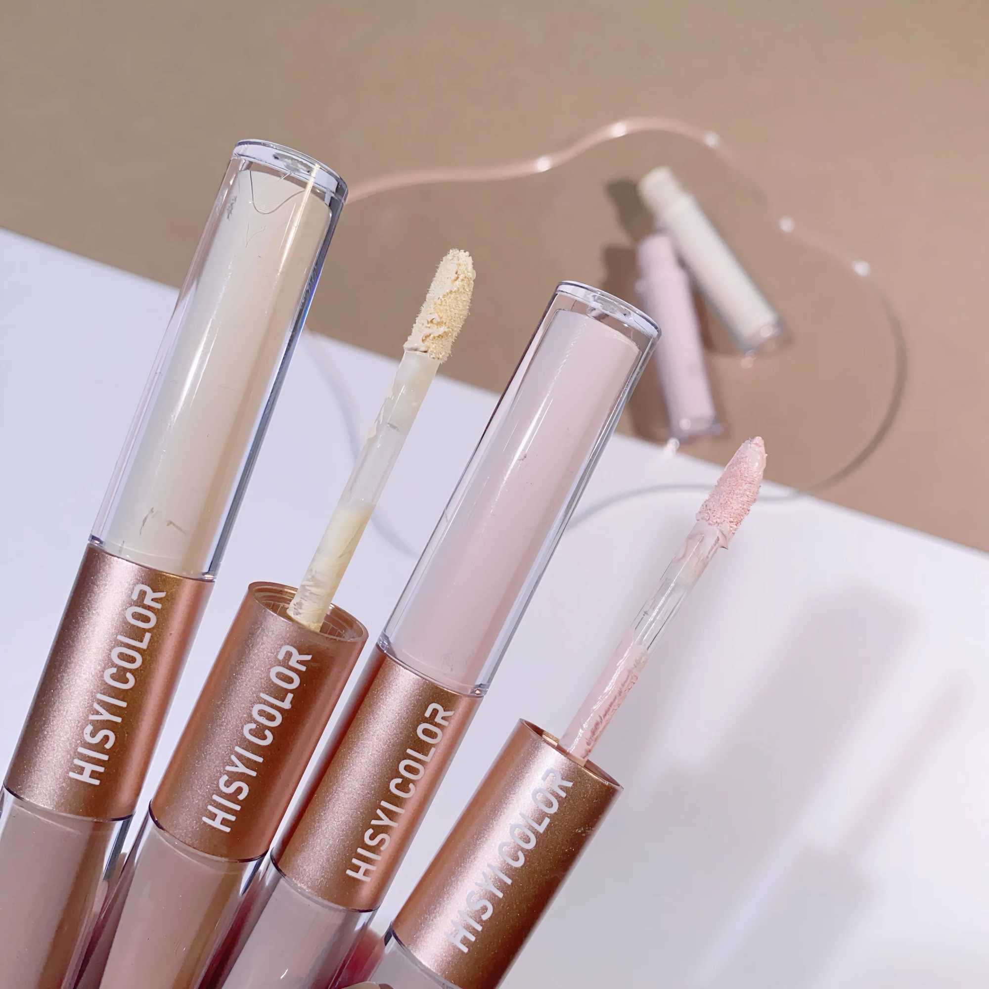 Highlighter and contouring liquid brightens skin tone and modifies facial contours. Long-lasting waterproof and sweat-proofXJ250217