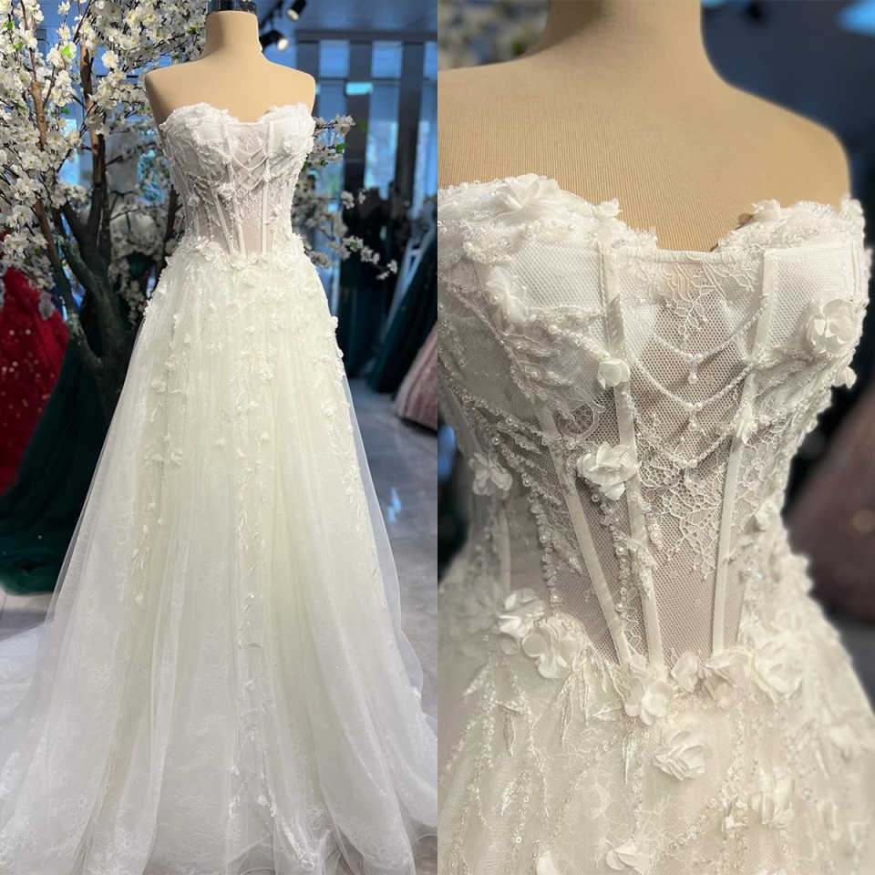 Elegant A e Women Wedding Sweetheart Neck Sleeveless Bridal Gowns 3D Appliques Beaded Sweep Train Dress Custom Made vestidos de novia