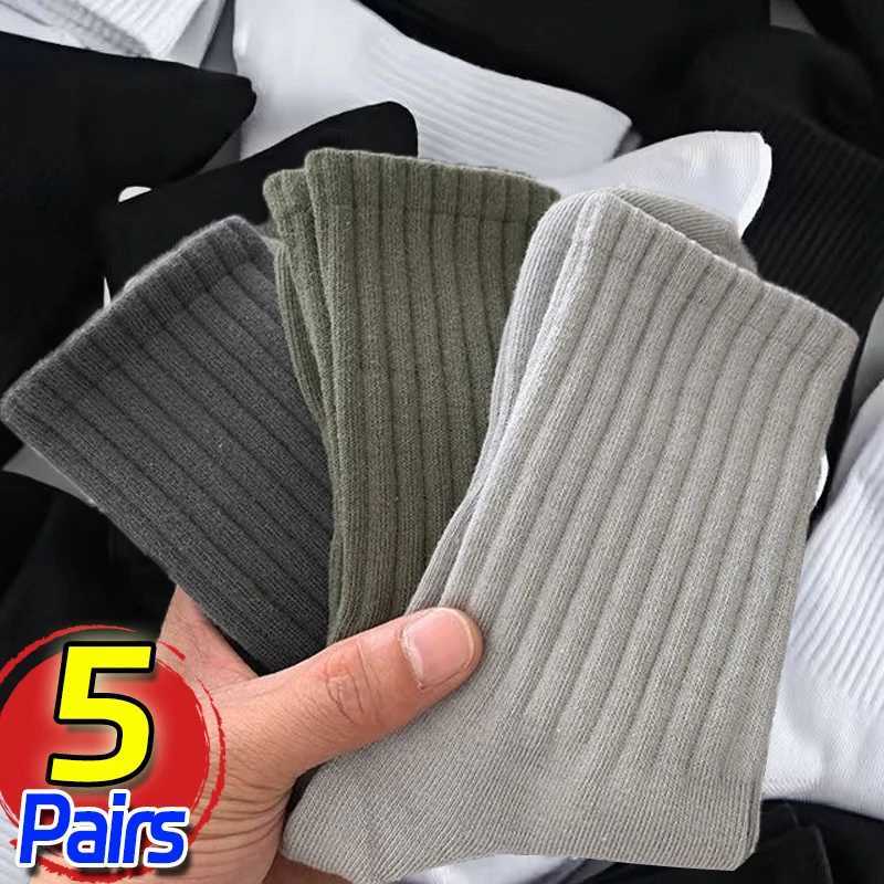 Mens Breathable Socks Solid Color Outdoor Sport Middle Tube Casual Sock Cotton Solid Harajuku Autumn and Winter Breathable Socks W250217
