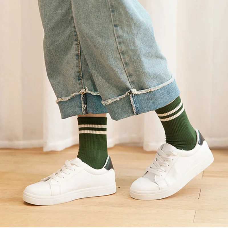 Pair Man Striped Casual Socks Standard Thickness Cotton Breathable Funny Unisex Street Fashion Happy Sock Cheap For Money W250217