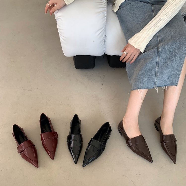 2025 hot free shipping designer shoes for womens leather shoes brown black red New pointed flat heel soft soled leather shoes