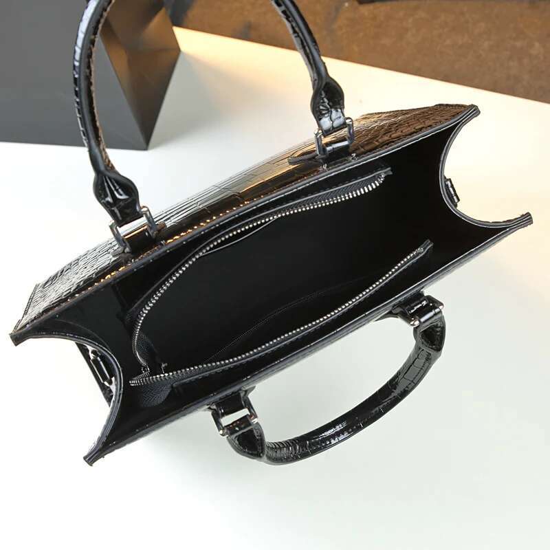 Genuine Leather Crocodile Pattern Women Handbags 2025 New Fashion Lady Tote Bag Large Capacity Mom Shoulder Messenger Bags
