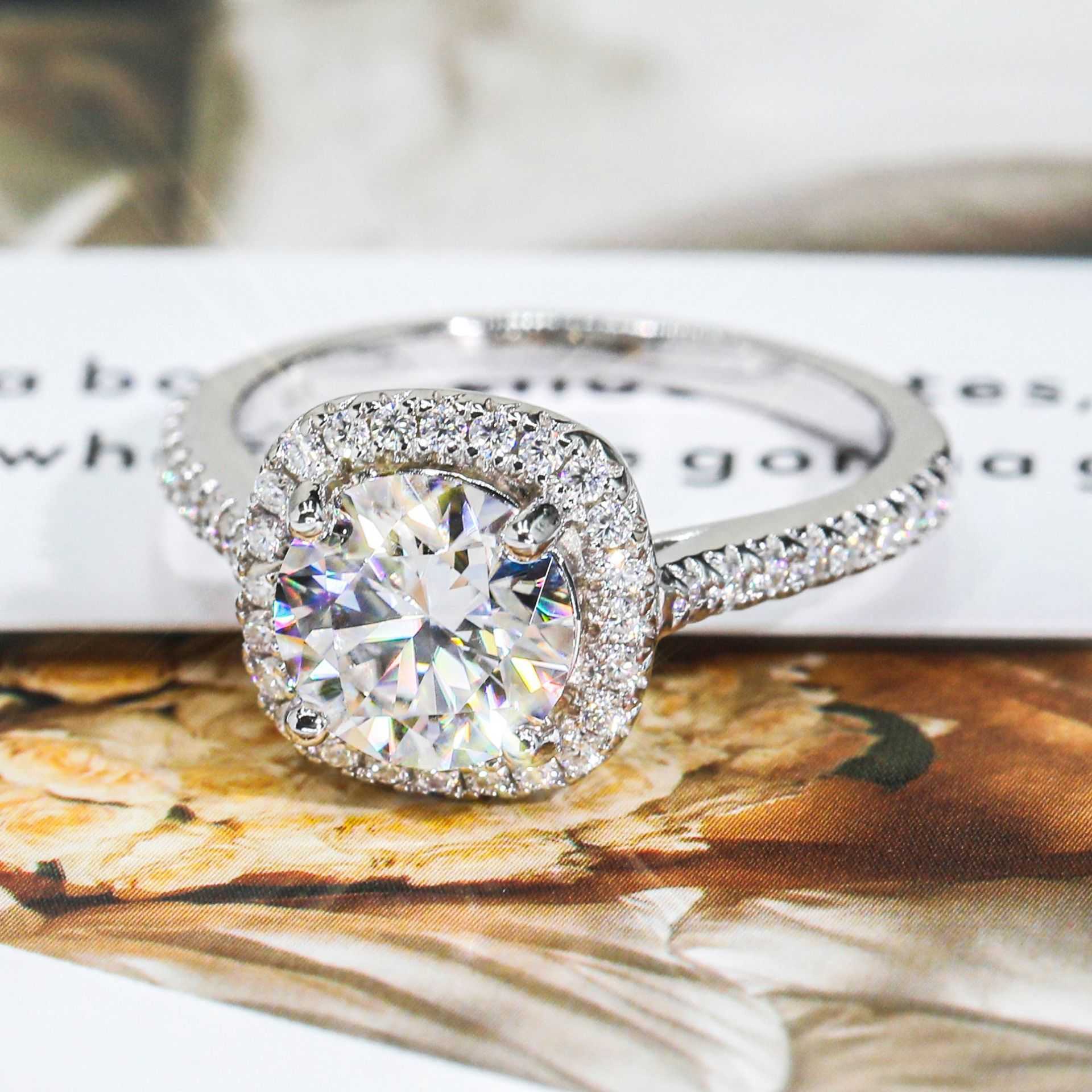 Wedding and proposal ring 925 silver moissanite round 2-carat high-end diamond ring accessory for girls