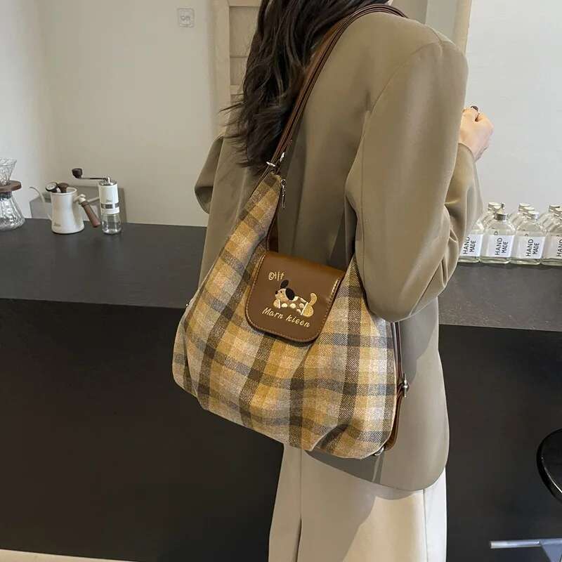 Large Capacity Women's Shoulder Bag, Cloud Ripple Dot Trendy Small Square Bag