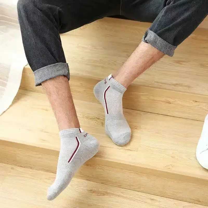 0 Pair High Quality Men Ankle Socks Breathable Cotton Sports Socks Mesh Casual Athletic Summer Thin Cut Short Socks Size 38-48 W250217