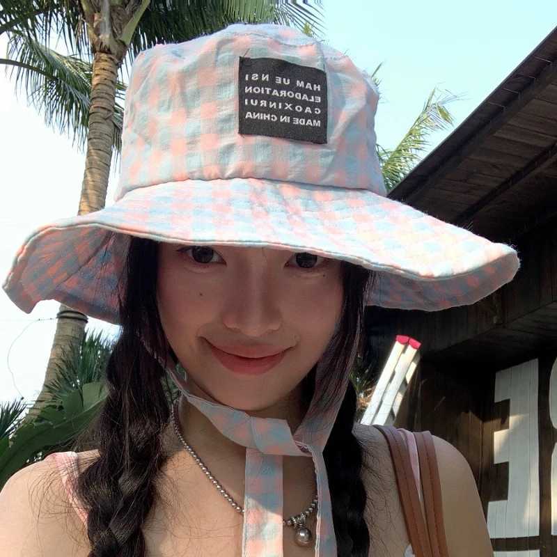 Ins Blogger Retro Plaid Tie Strap Bucket Hat Women Summer Travel Versatile Fisherman Hat Girls Fashion Popular Wide Brim Sun Cap W250217